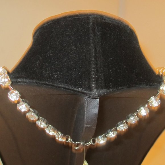 Long BOLD Rhinestone Chain Statement Necklace EUC - Picture 12 of 13